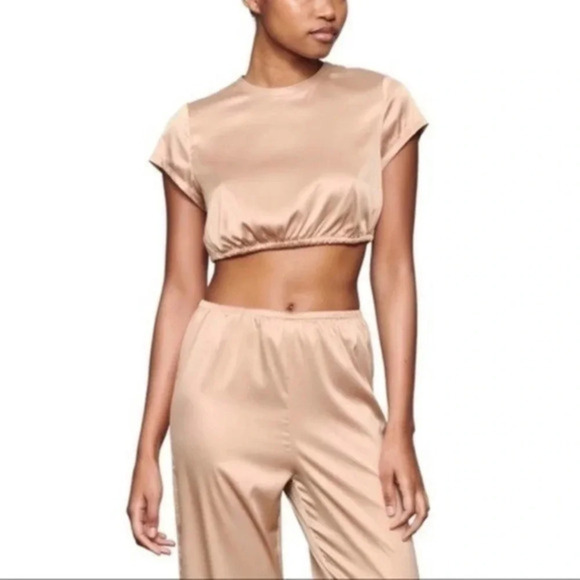 SKIMS Shine Satin Crop Top NWT Small B930 - Picture 1 of 7